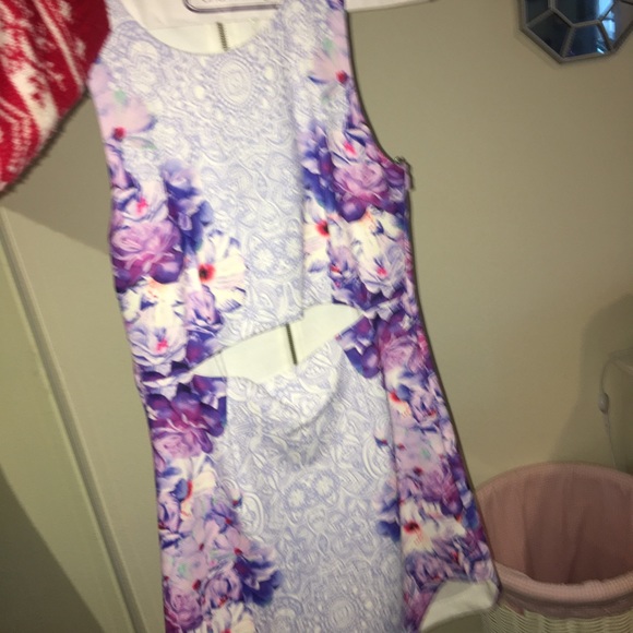 LF CUTOUT DRESS - Picture 6 of 8